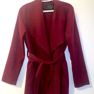 Medium maroon jacket with tie
